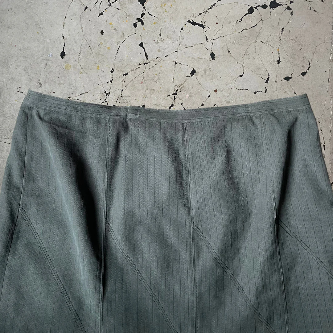 Vintage y2k Khaki Flared Midi Skirt - Image 5
